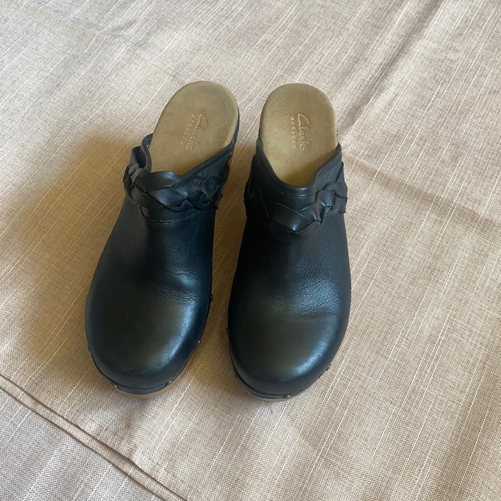 Clarks Artisan clog shoes